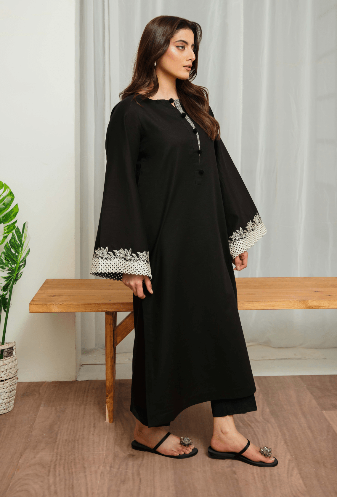 Humdum | Ayra Ready to wear | Ayra - D09-Brand:Humdum-Type:Ladies Clothes-Black-Lawn-House of Maryam- Buy in UK, USA