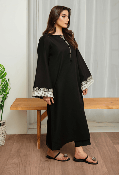 Humdum | Ayra Ready to wear | Ayra - D09-Brand:Humdum-Type:Ladies Clothes-Black-Lawn-House of Maryam- Buy in UK, USA