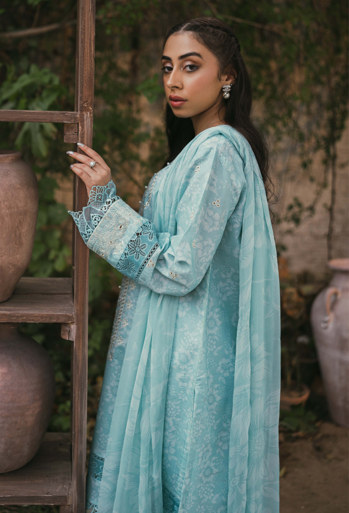 Humdum | Gardenia Lawn | D07 by Designer HumDum - House of Maryam - Pakistani Designer Ethnic Wear in {{ shop.shopifyCountryName }}