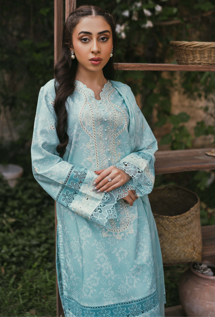 Humdum | Gardenia Lawn | D07 by Designer HumDum - House of Maryam - Pakistani Designer Ethnic Wear in {{ shop.shopifyCountryName }}