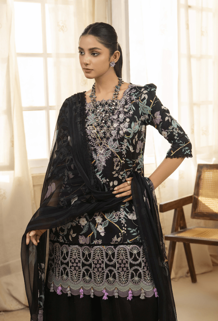 Humdum | Senora Lawn 25 | Senora - D02-Brand:Humdum-Type:Ladies Clothes-Black-Lawn-House of Maryam- Buy in UK, USA