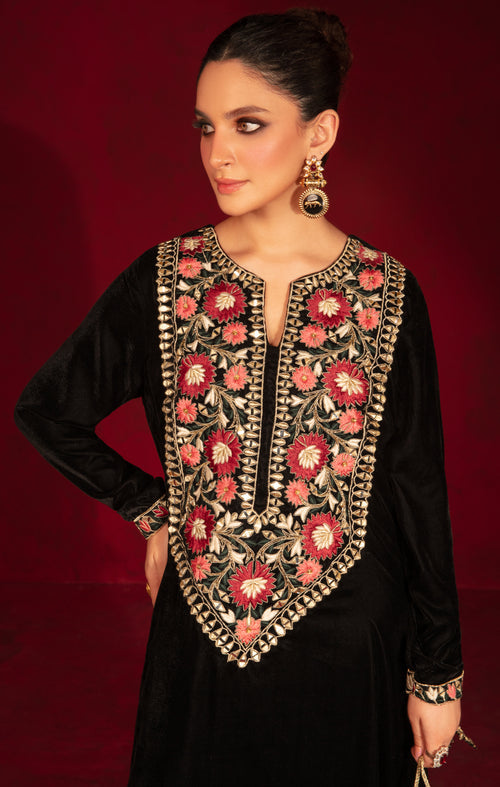Maya | Raazi Velvet 24 | ZEEST -  Maya Ladies Clothes - Original Designer Dress - House of Maryam