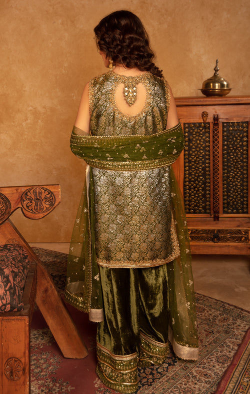 Maya | Raazi Velvet 24 | GULZAR -  Maya Ladies Clothes - Original Designer Dress - House of Maryam