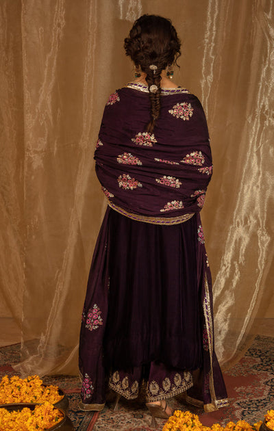 Maya | Raazi Velvet 24 | IBAARAT -  Maya Ladies Clothes - Original Designer Dress - House of Maryam