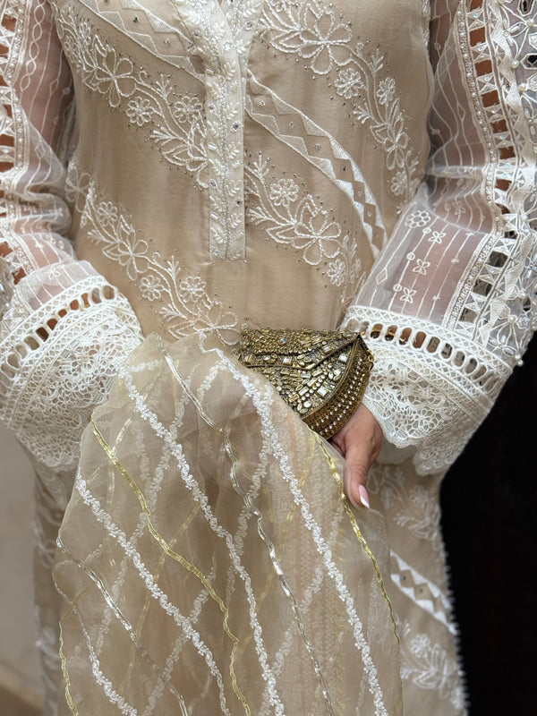 Layla Chatoor | Luxury Pret | Off-White Chikankari Set, image 4