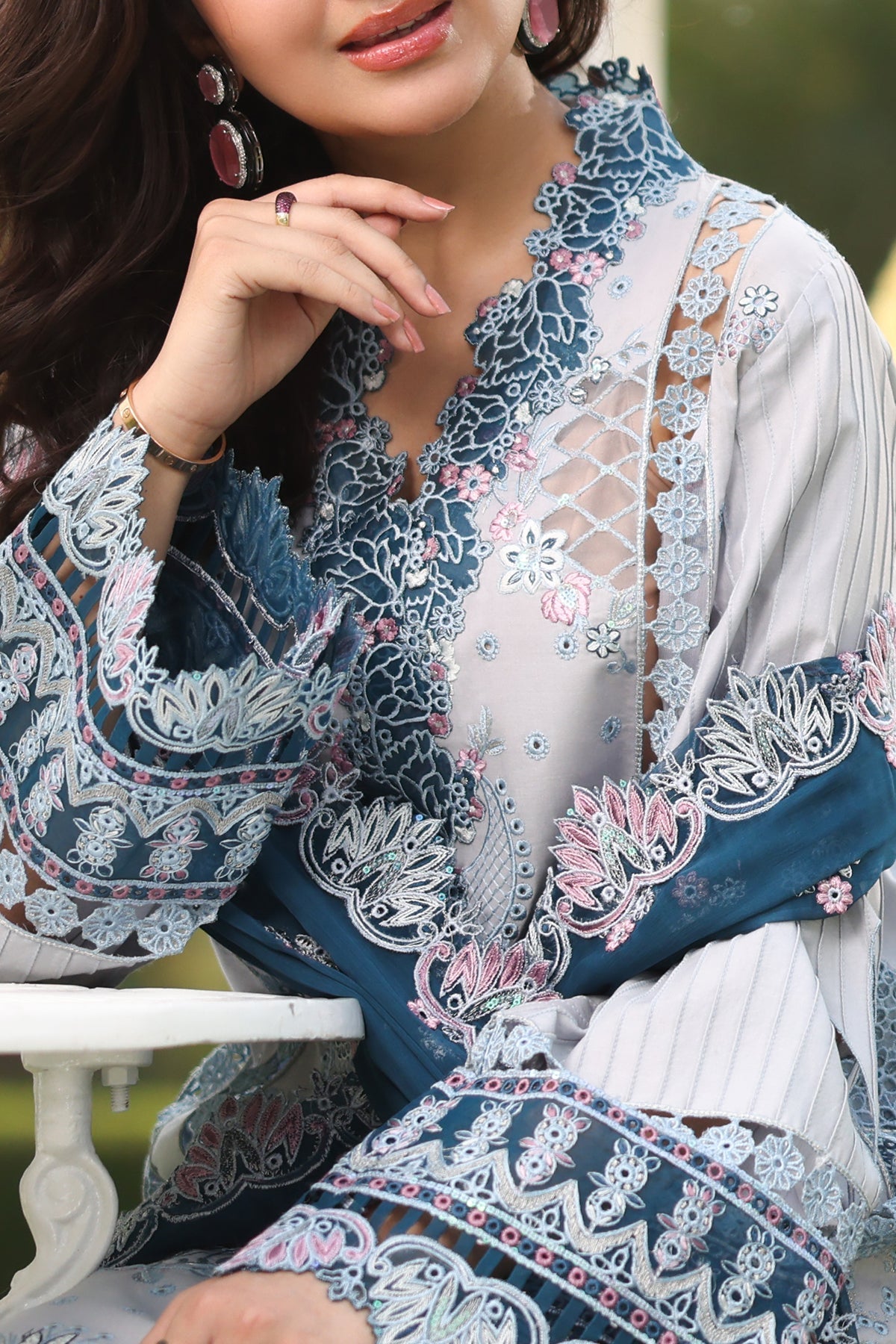 Imrozia Premium | Hayam Luxury Lawn 25 | SL 96 MUNIRA-Brand:Imrozia Premium-Type:Ladies Clothes-Silver-Lawn-House of Maryam- Buy in UK, USA