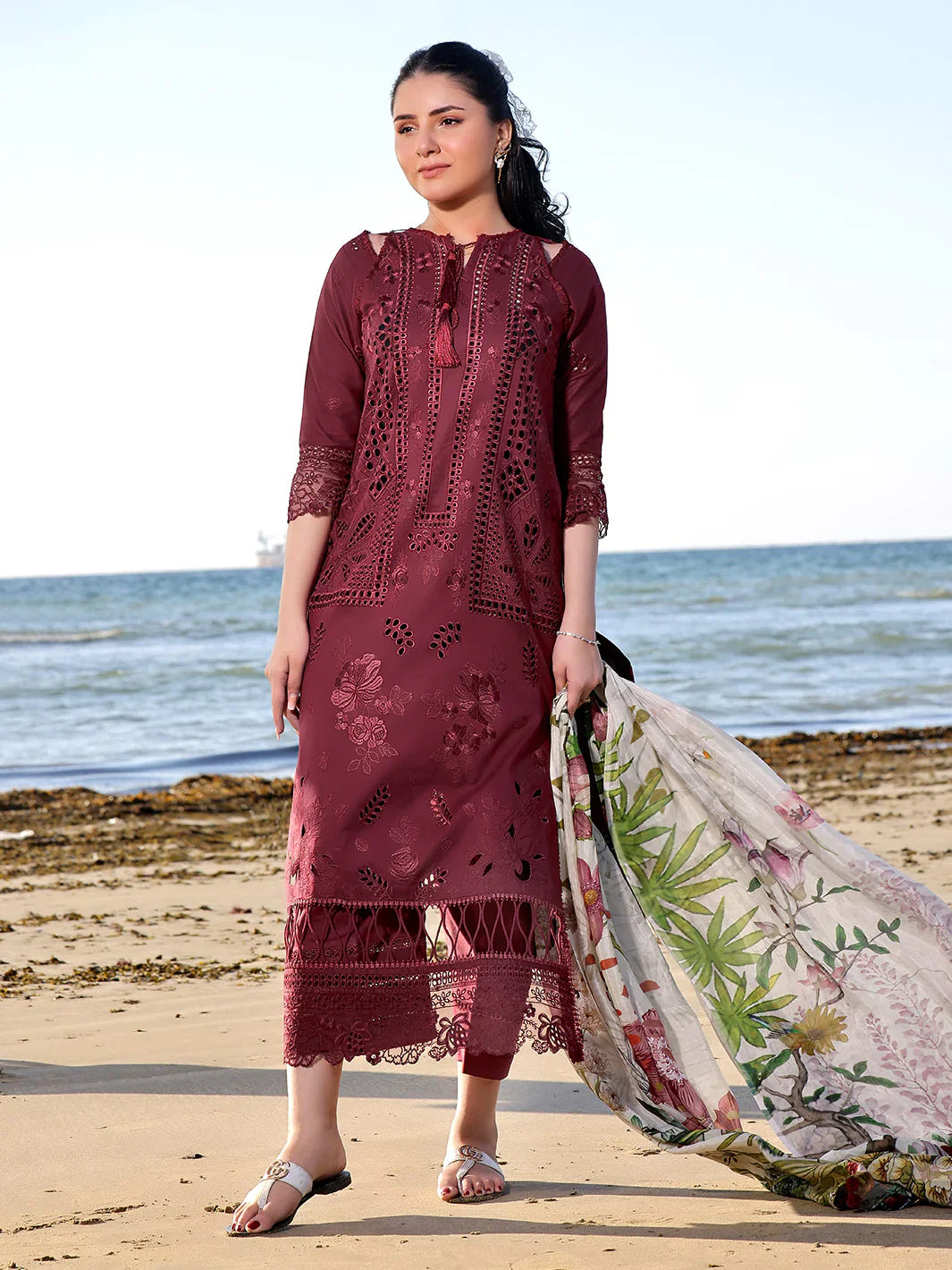Izel | Saahil Signature Lawn 24 | LALEEN -  Izel Luxury - Original Designer Dress - House of Maryam