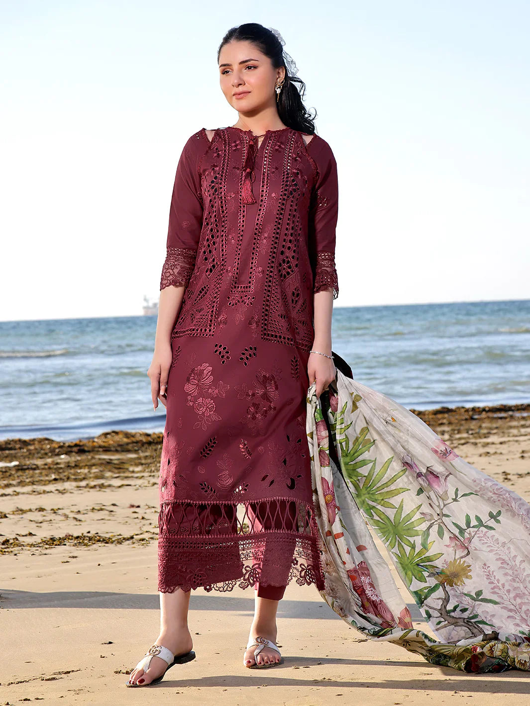 Izel | Saahil Signature Lawn 24 | LALEEN by Designer Izel - House of Maryam - Pakistani Designer Ethnic Wear in {{ shop.shopifyCountryName }}