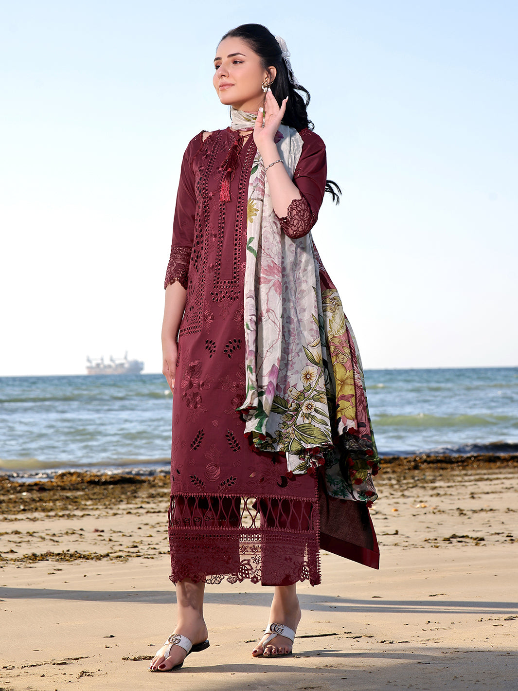 Izel | Saahil Signature Lawn 24 | LALEEN -  Izel Luxury - Original Designer Dress - House of Maryam