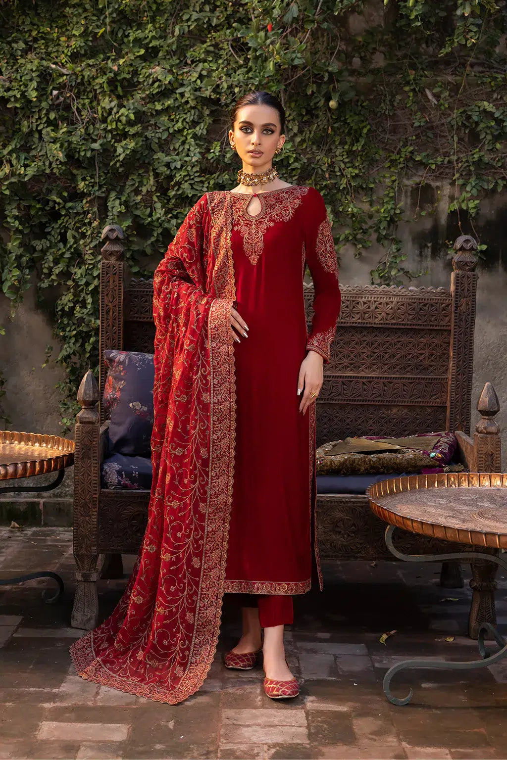 Iznik | Festive Velvet 23 | IV-37 MANIJEH by Designer Iznik - House of Maryam - Pakistani Designer Ethnic Wear in {{ shop.shopifyCountryName }}