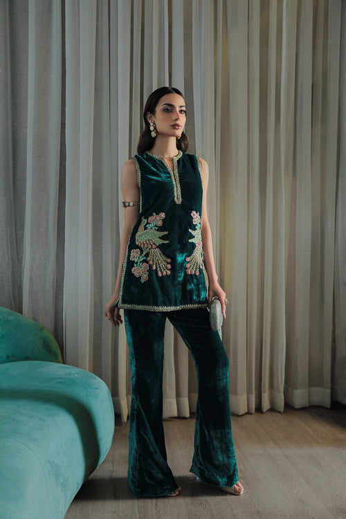 Saira Rizwan | Riona Luxury Formals | Simone by Designer Saira Rizwan - House of Maryam - Pakistani Designer Ethnic Wear in {{ shop.shopifyCountryName }}
