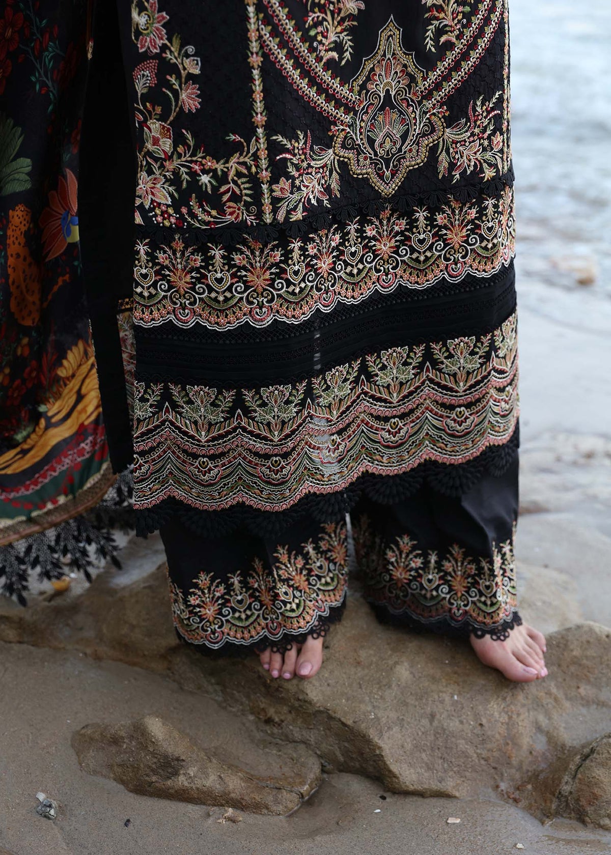 Kanwal Malik | Sareen Luxury Lawn 24 | Gloria -  Kanwal Malik Luxury - Original Designer Dress - House of Maryam