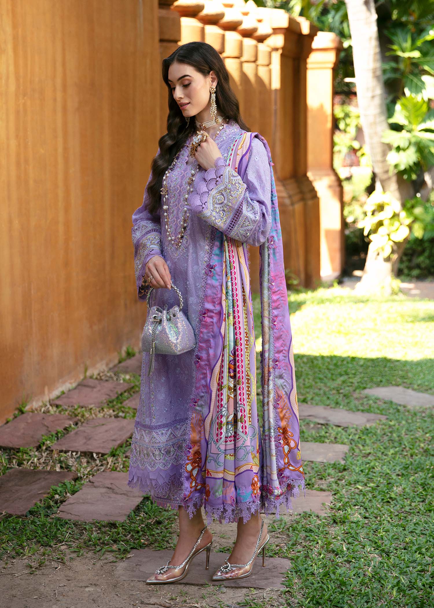 Kanwal Malik | Sareen Luxury Lawn 24 | Capri