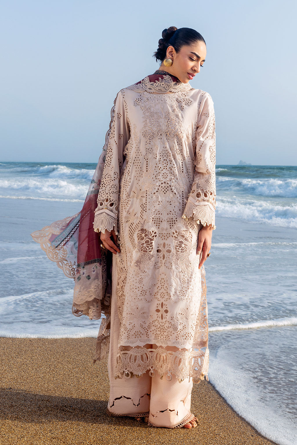 Afsanah | Lost in Waves | A-206, image 3