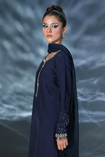 Amave | Oro Luxury Wear | AM-01