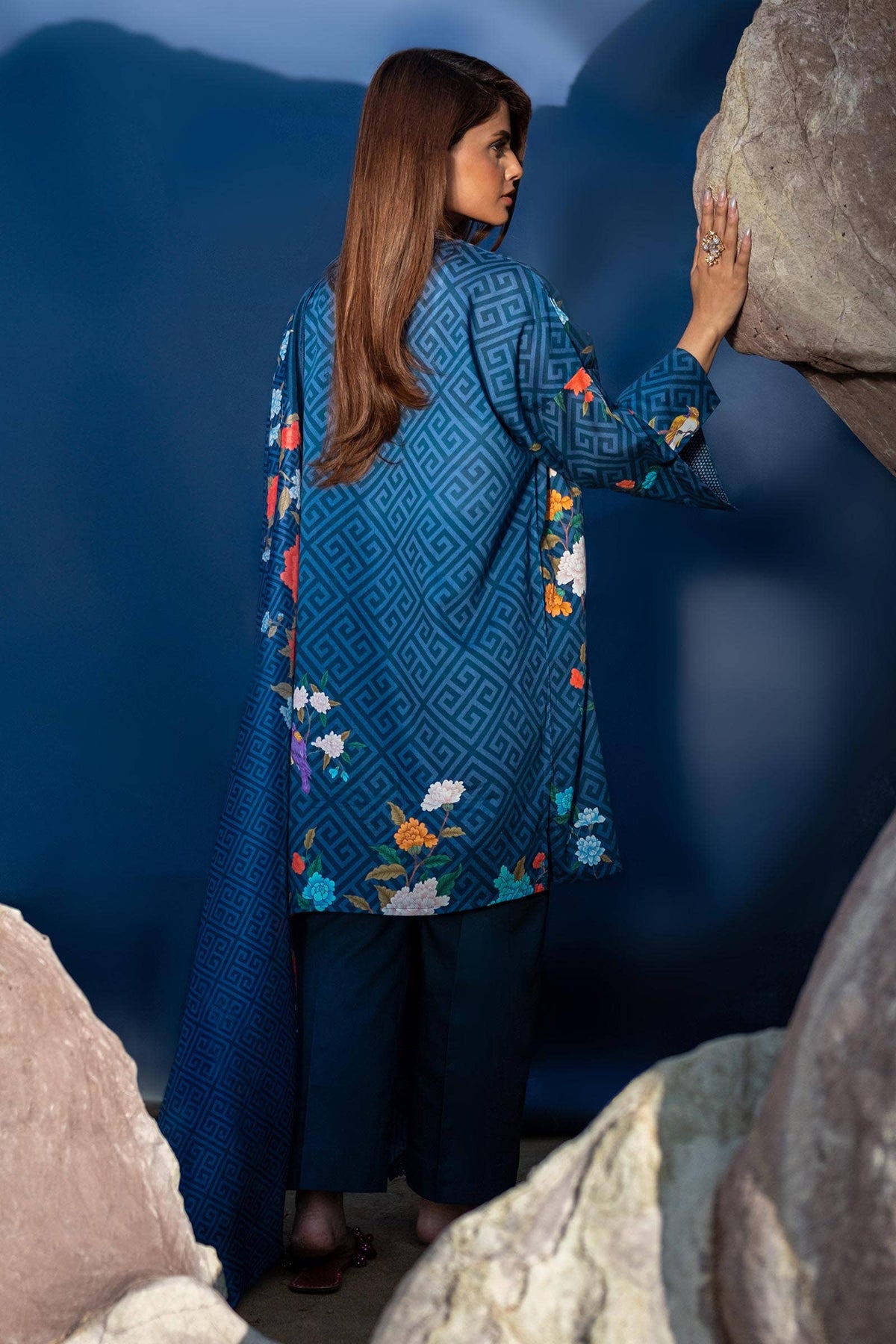 Sana Safinaz | Mahay Spring 24 | H241-013B-2BK -  Sana Safinaz Luxury - Original Designer Dress - House of Maryam