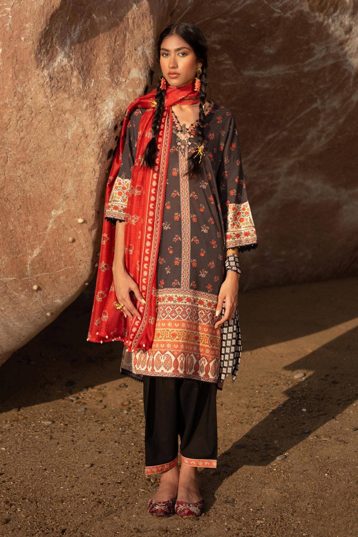 Sana Safinaz | Mahay Spring 24 | H241-017A-2BK -  Sana Safinaz Luxury - Original Designer Dress - House of Maryam