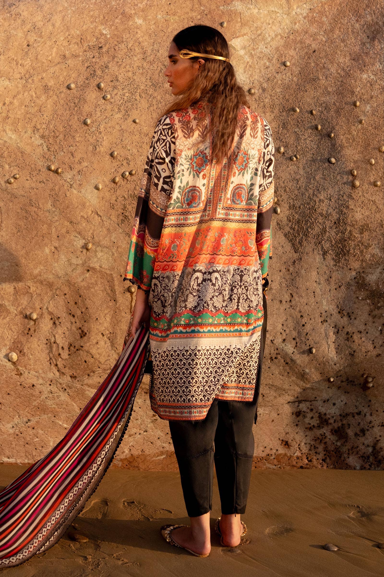 Sana Safinaz | Mahay Spring 24 | H241-024A-2I by Designer Sana Safinaz - House of Maryam - Pakistani Designer Ethnic Wear in {{ shop.shopifyCountryName }}