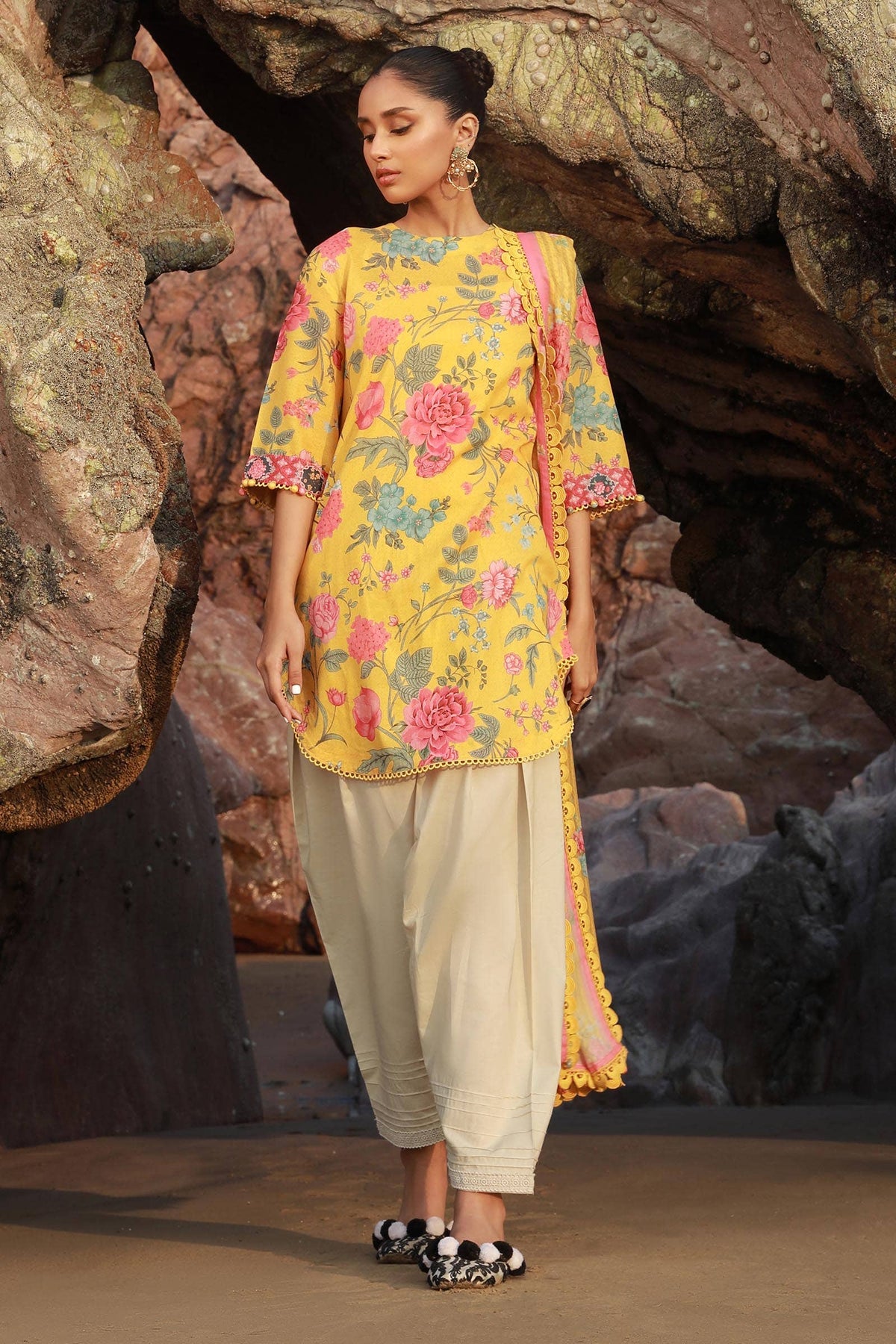 Sana Safinaz | Mahay Spring 24 | H241-007B-2S -  Sana Safinaz Luxury - Original Designer Dress - House of Maryam