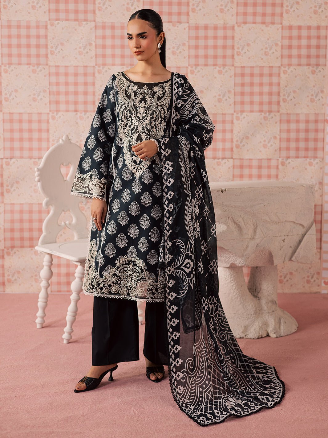 Mahnur | Afsana Lawn 26 | AL-05-Brand:Mahnur-Type:Ladies Clothes-Black-Lawn-House of Maryam- Buy in UK, USA