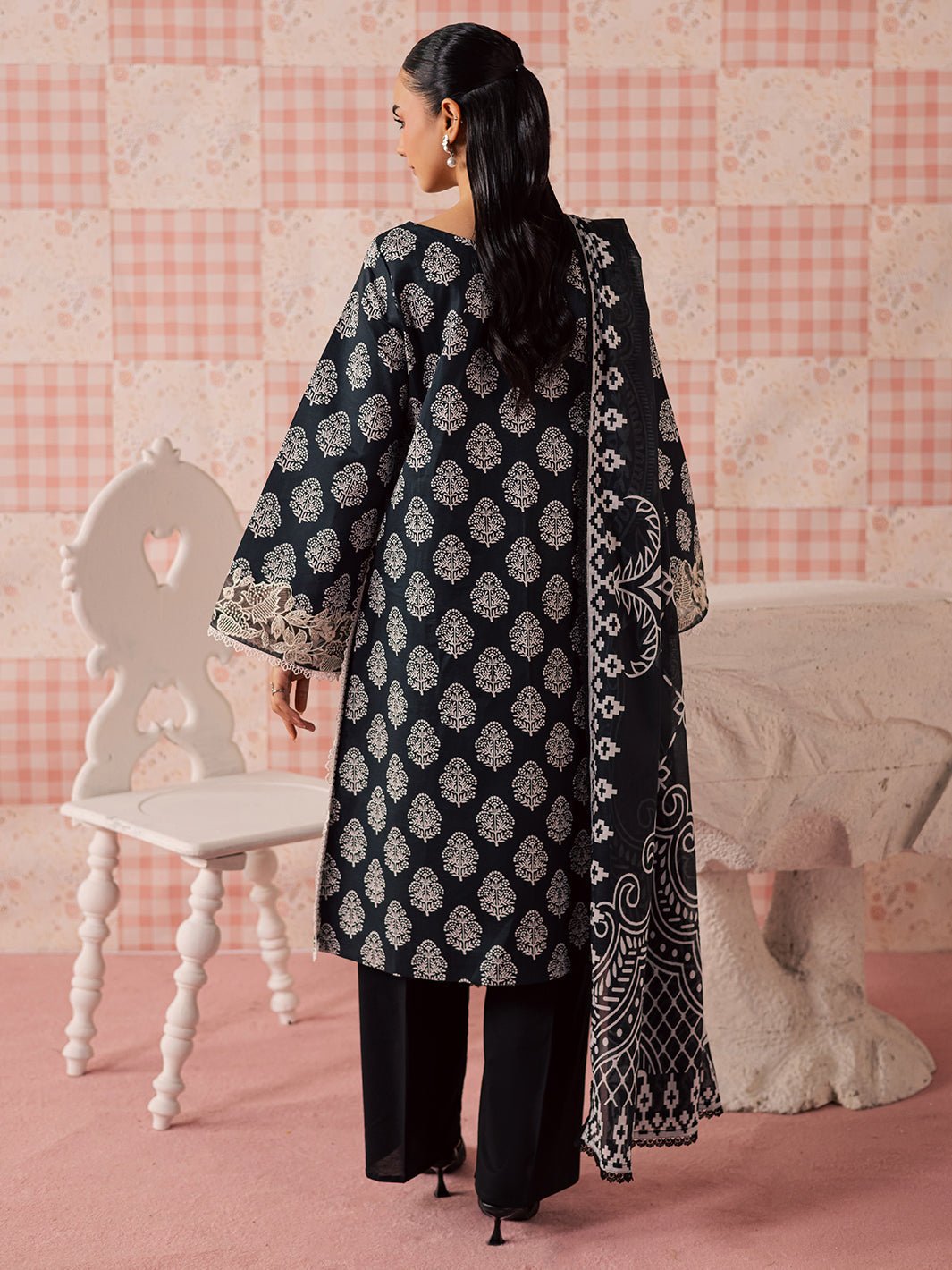 Mahnur | Afsana Lawn 26 | AL-05-Brand:Mahnur-Type:Ladies Clothes-Black-Lawn-House of Maryam- Buy in UK, USA