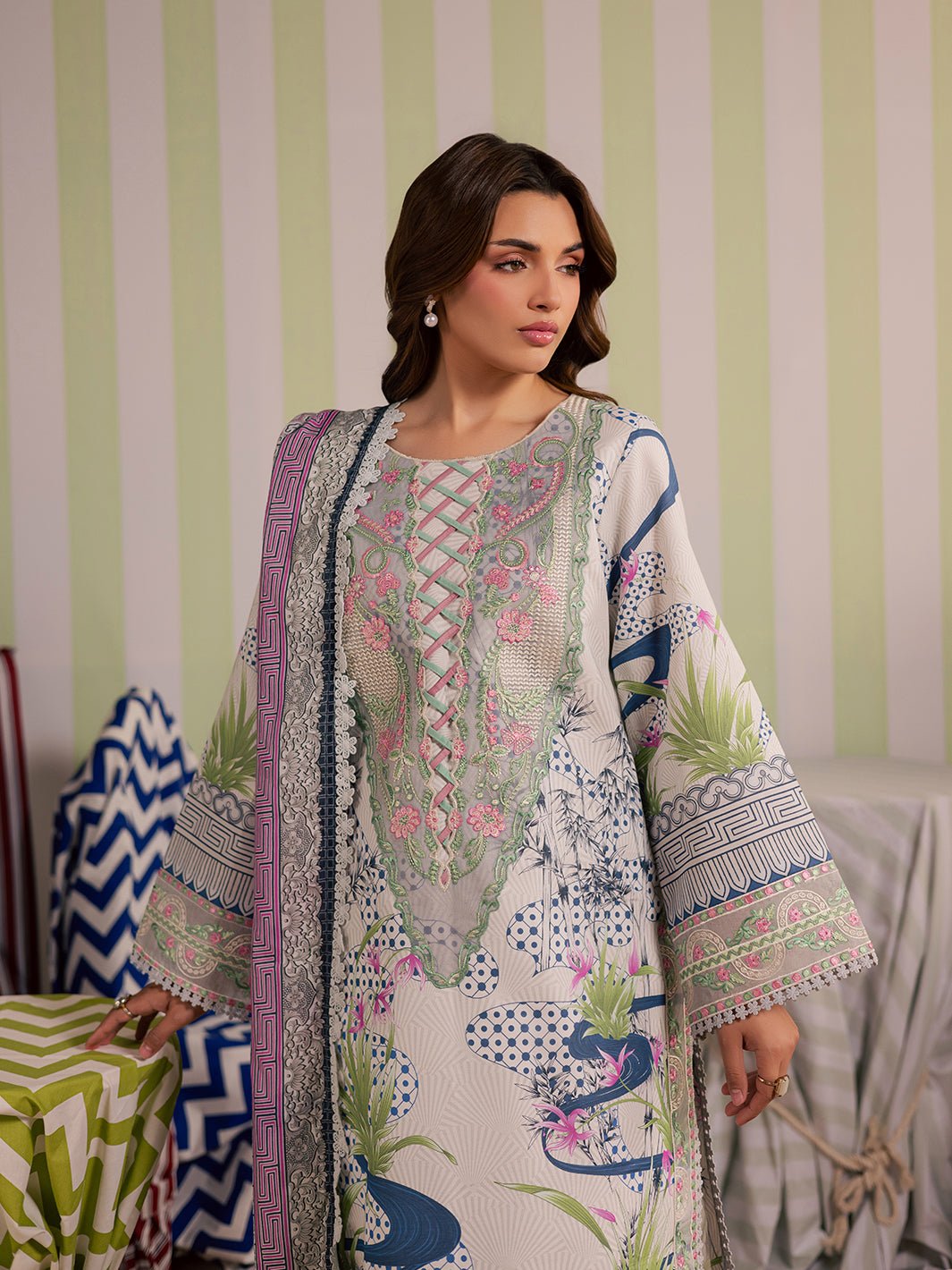 Mahnur | Afsana Lawn 26 | AL-07-Brand:Mahnur-Type:Ladies Clothes-Off White-Lawn-House of Maryam- Buy in UK, USA