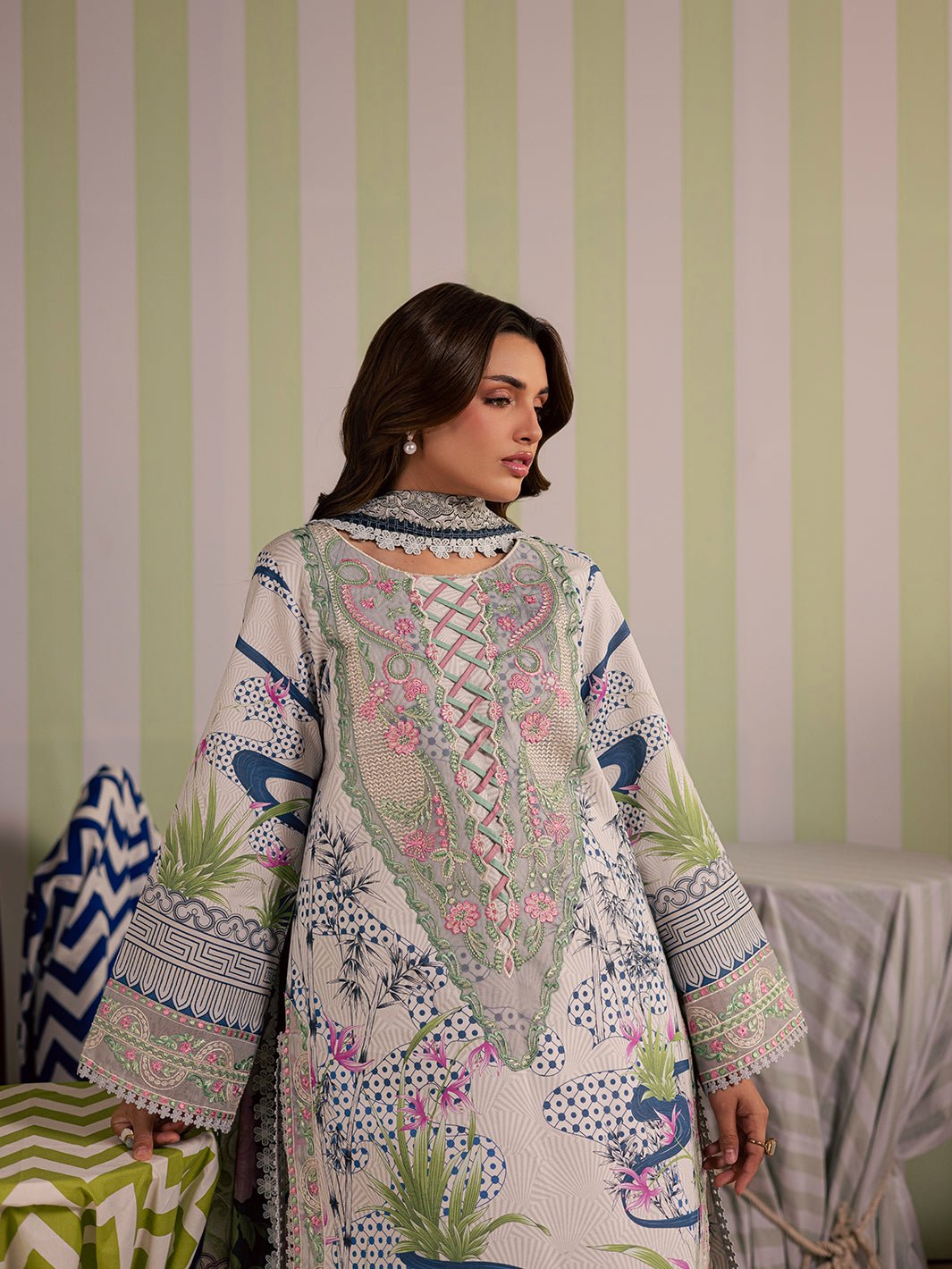 Mahnur | Afsana Lawn 26 | AL-07-Brand:Mahnur-Type:Ladies Clothes-Off White-Lawn-House of Maryam- Buy in UK, USA