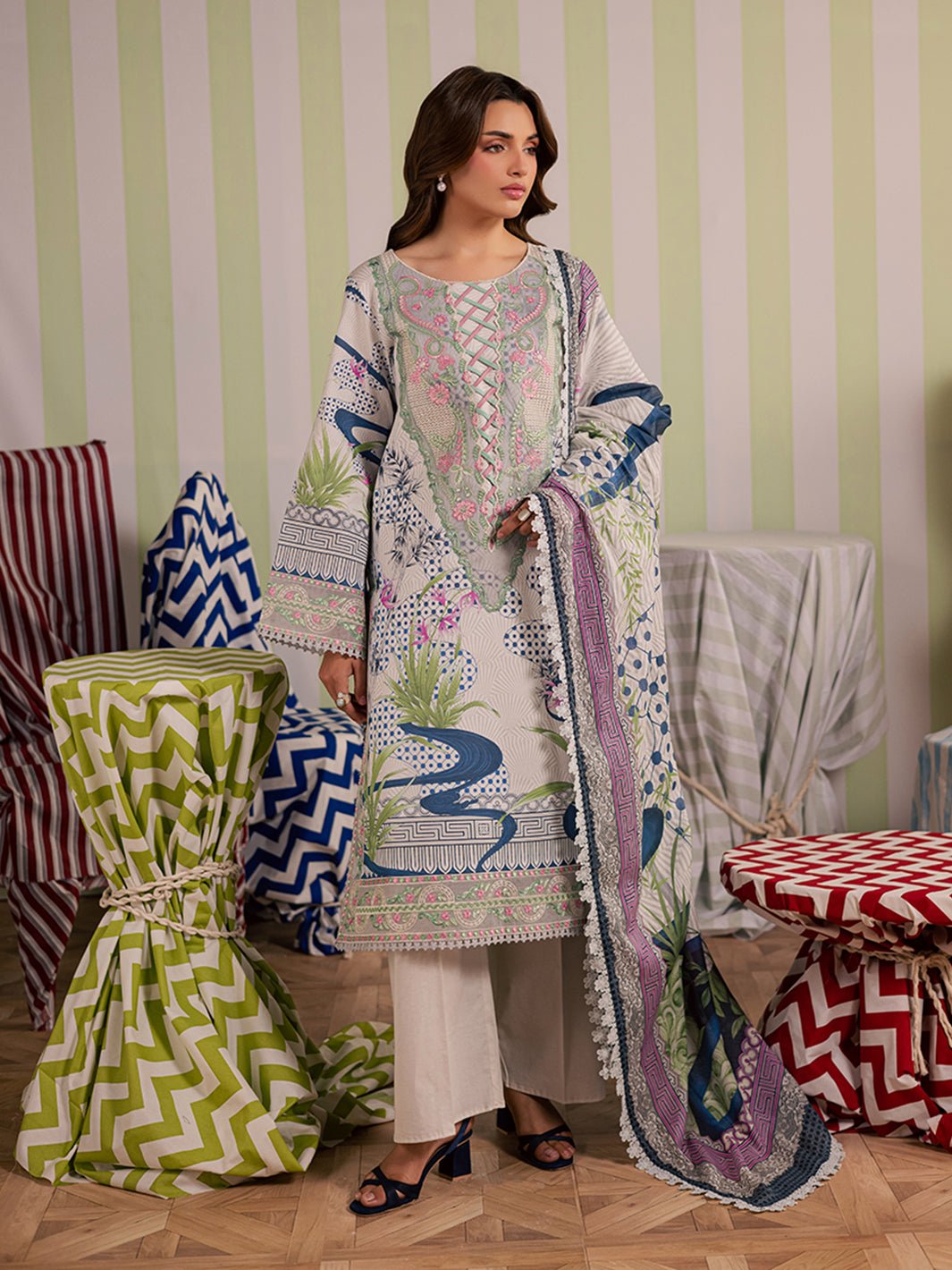 Mahnur | Afsana Lawn 26 | AL-07-Brand:Mahnur-Type:Ladies Clothes-Off White-Lawn-House of Maryam- Buy in UK, USA