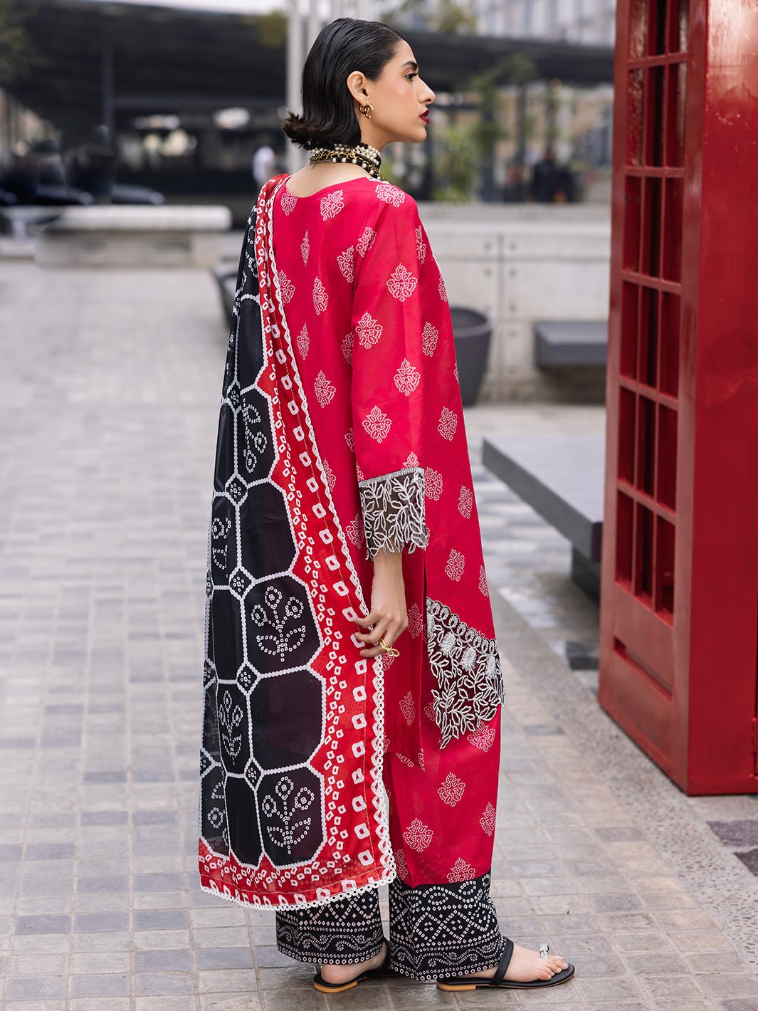 Mahnur | Broadway Luxury Lawn 25 | Azelea-Brand:Mahnur-Type:Ladies Clothes-Hot Pink-Lawn-House of Maryam- Buy in UK, USA