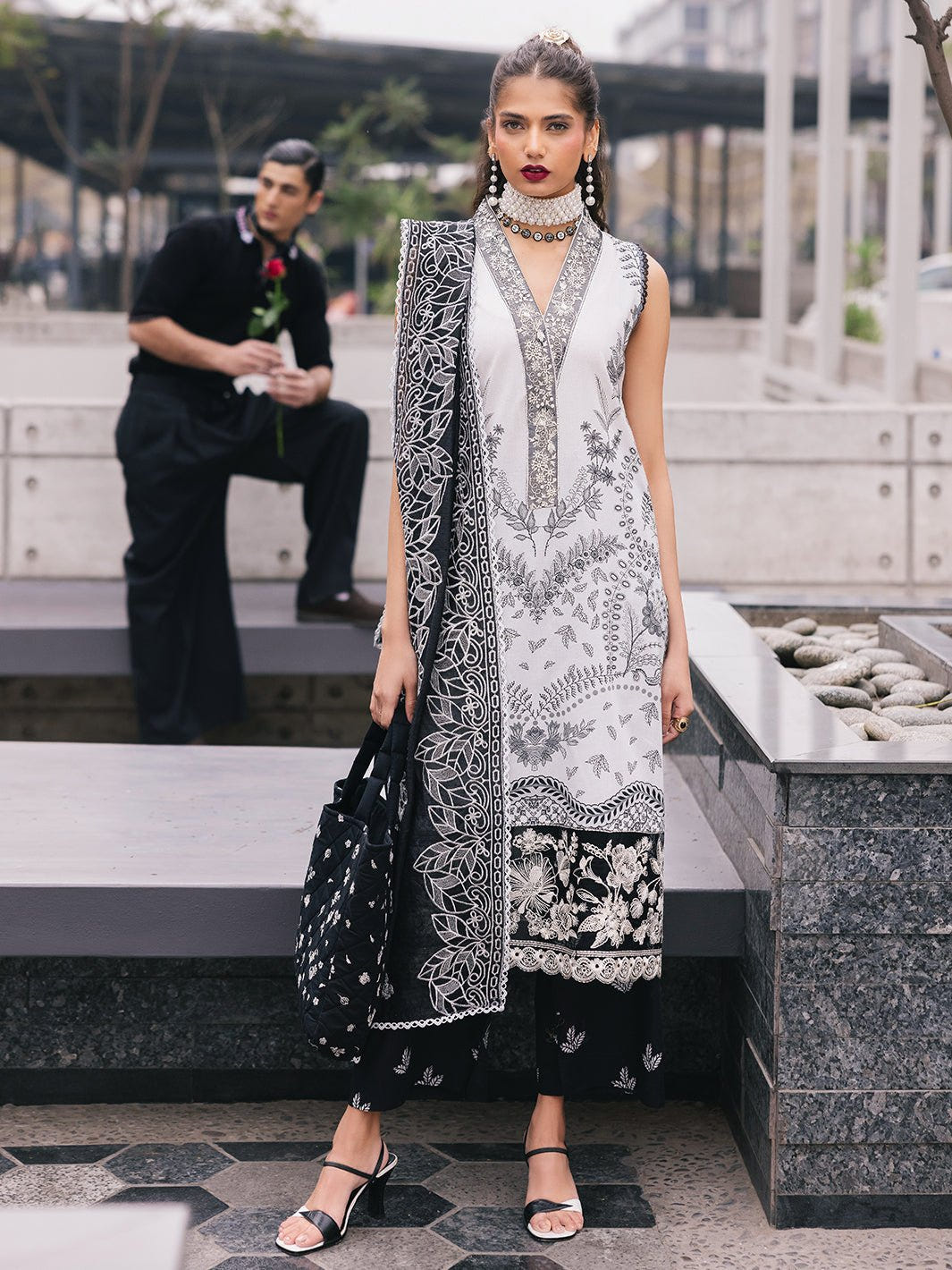 Mahnur | Broadway Luxury Lawn 25 | Daisy-Brand:Mahnur-Type:Ladies Clothes-Off White-Lawn-House of Maryam- Buy in UK, USA
