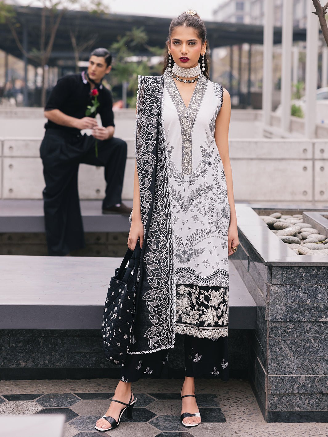 Mahnur | Broadway Luxury Lawn 25 | Daisy-Brand:Mahnur-Type:Ladies Clothes-Off White-Lawn-House of Maryam- Buy in UK, USA