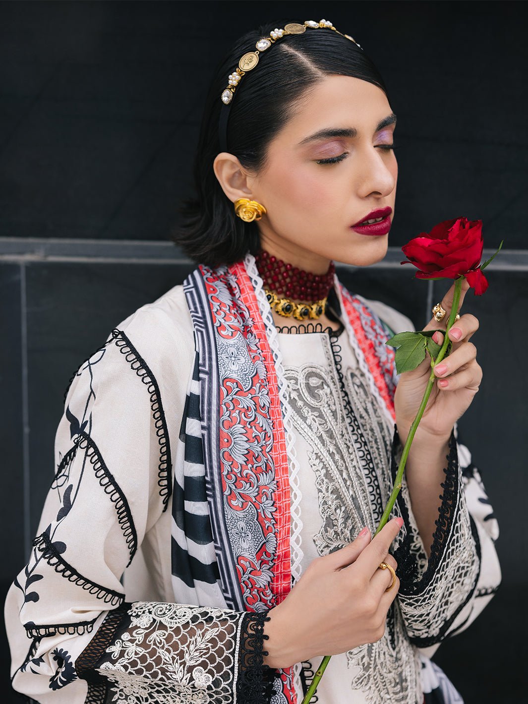 Mahnur | Broadway Luxury Lawn 25 | Freesia-Brand:Mahnur-Type:Ladies Clothes-Off White-Lawn-House of Maryam- Buy in UK, USA