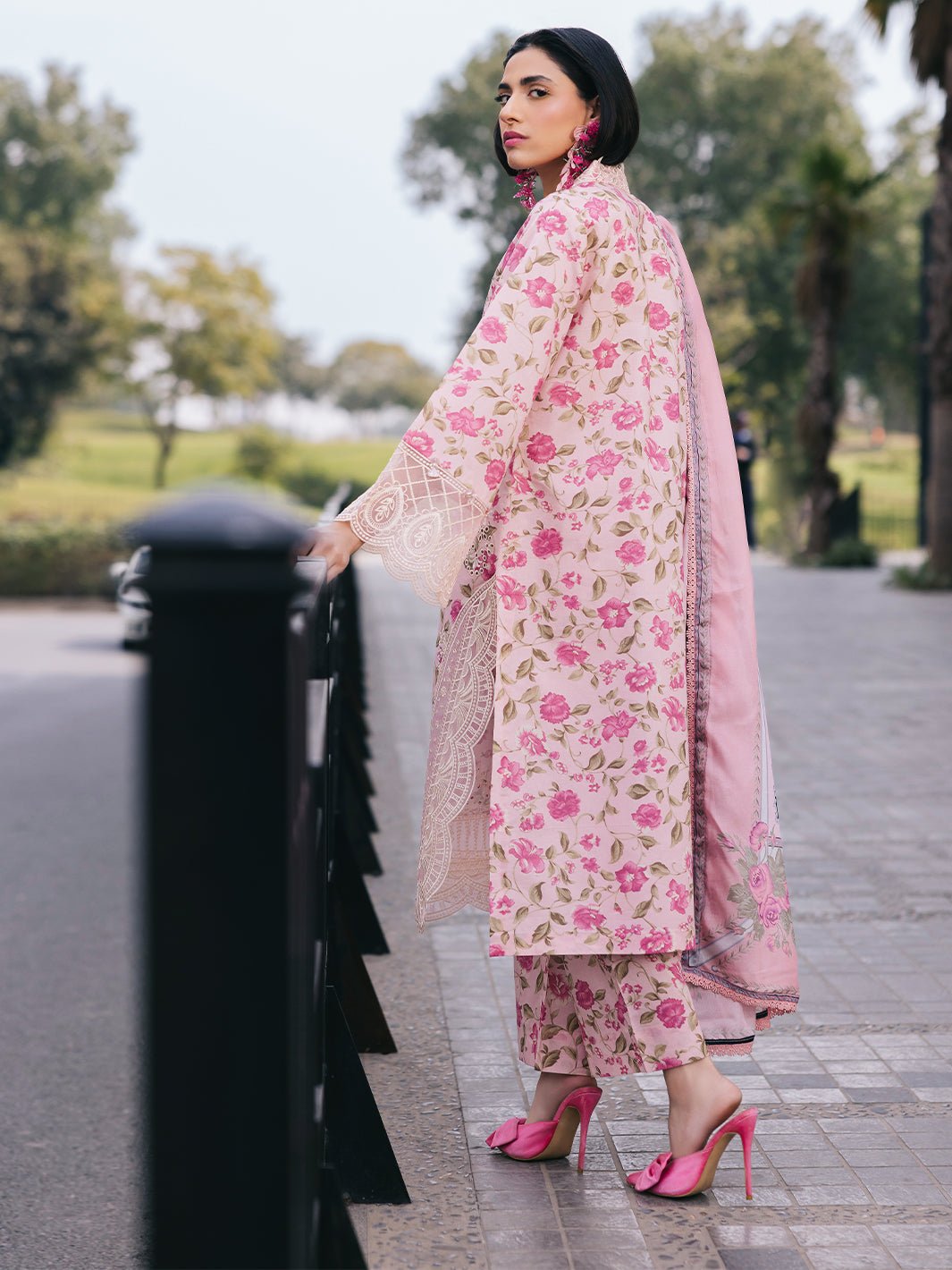 Mahnur | Broadway Luxury Lawn 25 | Lotus-Brand:Mahnur-Type:Ladies Clothes-Pink-Lawn-House of Maryam- Buy in UK, USA