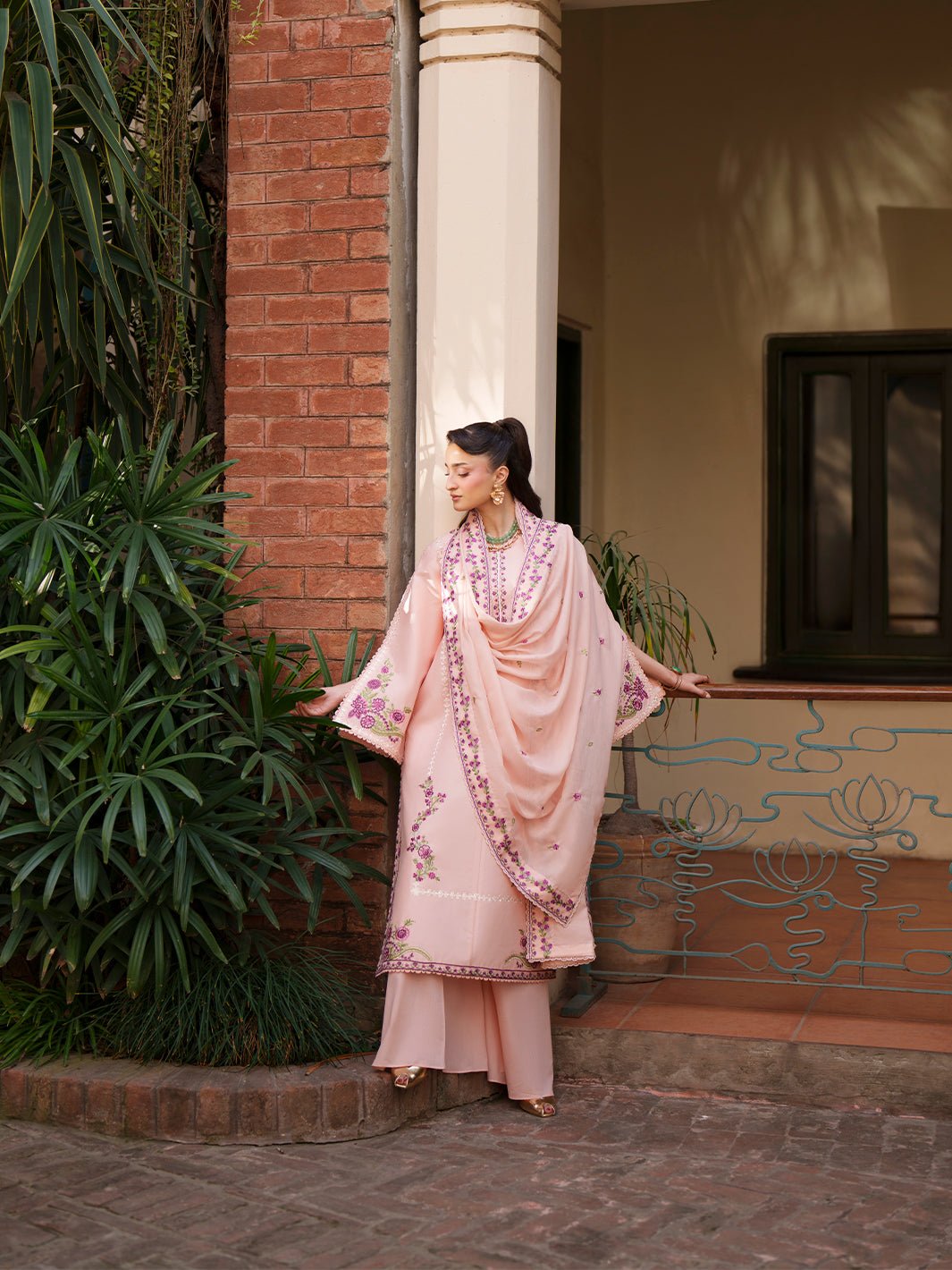 Mahnur | Fiona Lawn 26 | F-01-Brand:Mahnur-Type:Ladies Clothes-Pink-Lawn-House of Maryam- Buy in UK, USA