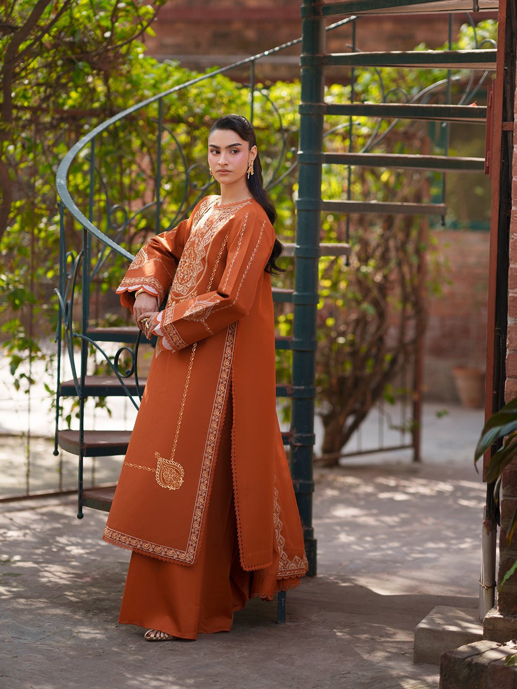 Mahnur | Fiona Lawn 26 | F-02-Brand:Mahnur-Type:Ladies Clothes-Orange-Lawn-House of Maryam- Buy in UK, USA
