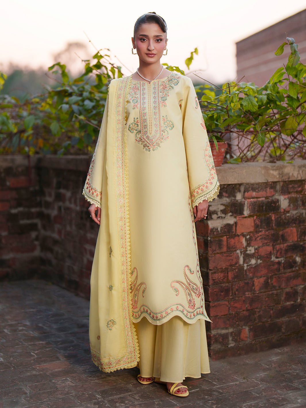 Mahnur | Fiona Lawn 26 | F-05-Brand:Mahnur-Type:Ladies Clothes-Pale Yellow-Lawn-House of Maryam- Buy in UK, USA