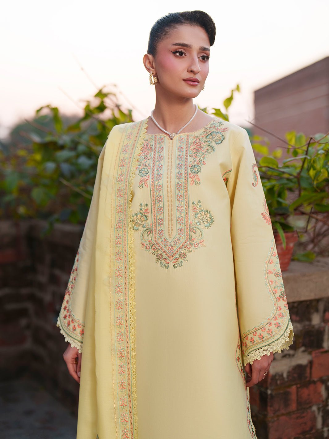 Mahnur | Fiona Lawn 26 | F-05-Brand:Mahnur-Type:Ladies Clothes-Pale Yellow-Lawn-House of Maryam- Buy in UK, USA