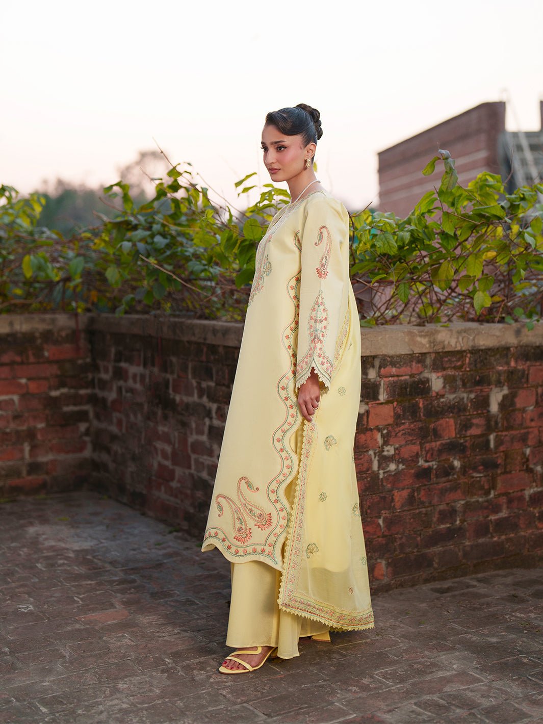 Mahnur | Fiona Lawn 26 | F-05-Brand:Mahnur-Type:Ladies Clothes-Pale Yellow-Lawn-House of Maryam- Buy in UK, USA