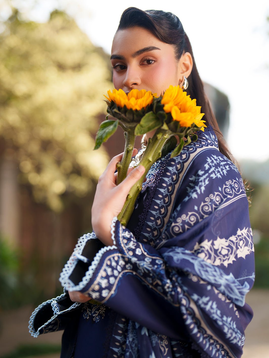 Mahnur | Fiona Lawn 26 | F-06-Brand:Mahnur-Type:Ladies Clothes-Navy Blue-Lawn-House of Maryam- Buy in UK, USA