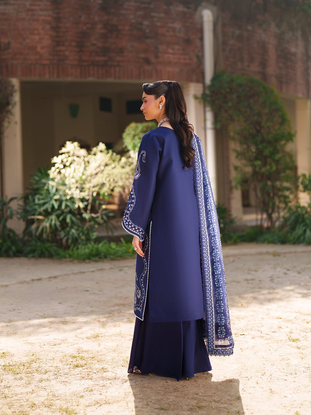 Mahnur | Fiona Lawn 26 | F-06-Brand:Mahnur-Type:Ladies Clothes-Navy Blue-Lawn-House of Maryam- Buy in UK, USA