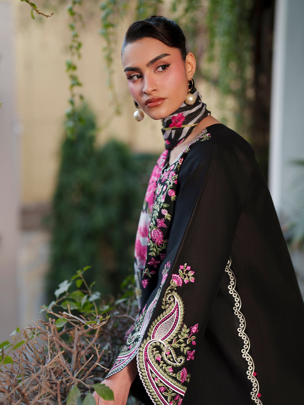 Mahnur | Fiona Lawn 26 | F-09-Brand:Mahnur-Type:Ladies Clothes-Black-Lawn-House of Maryam- Buy in UK, USA