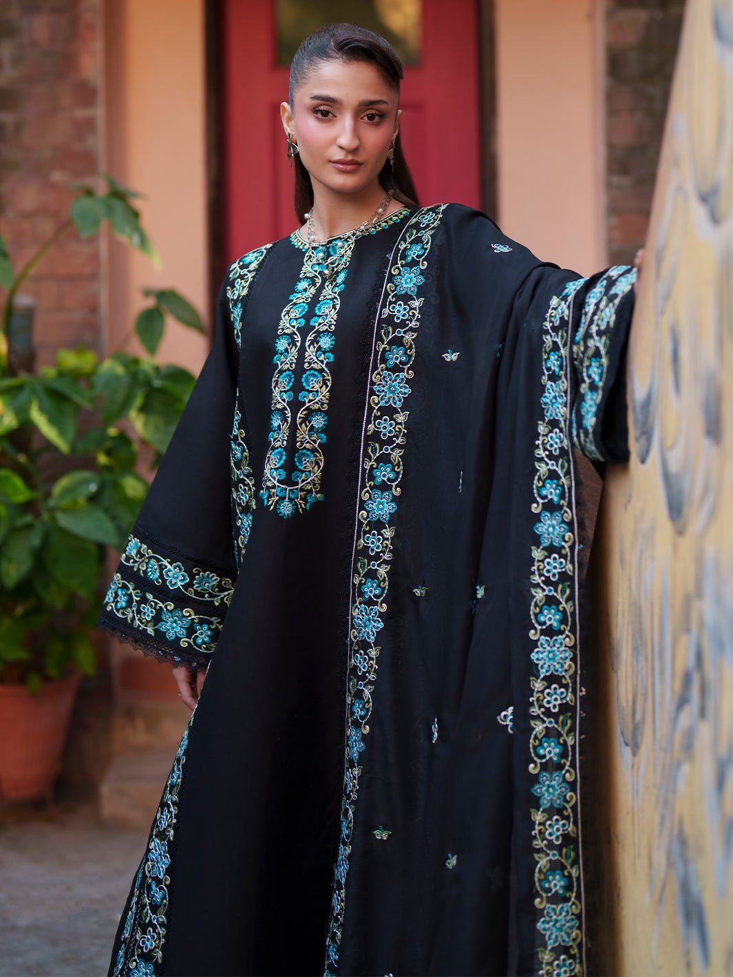 Mahnur | Fiona Lawn 26 | F-11-Brand:Mahnur-Type:Ladies Clothes-Black-Lawn-House of Maryam- Buy in UK, USA