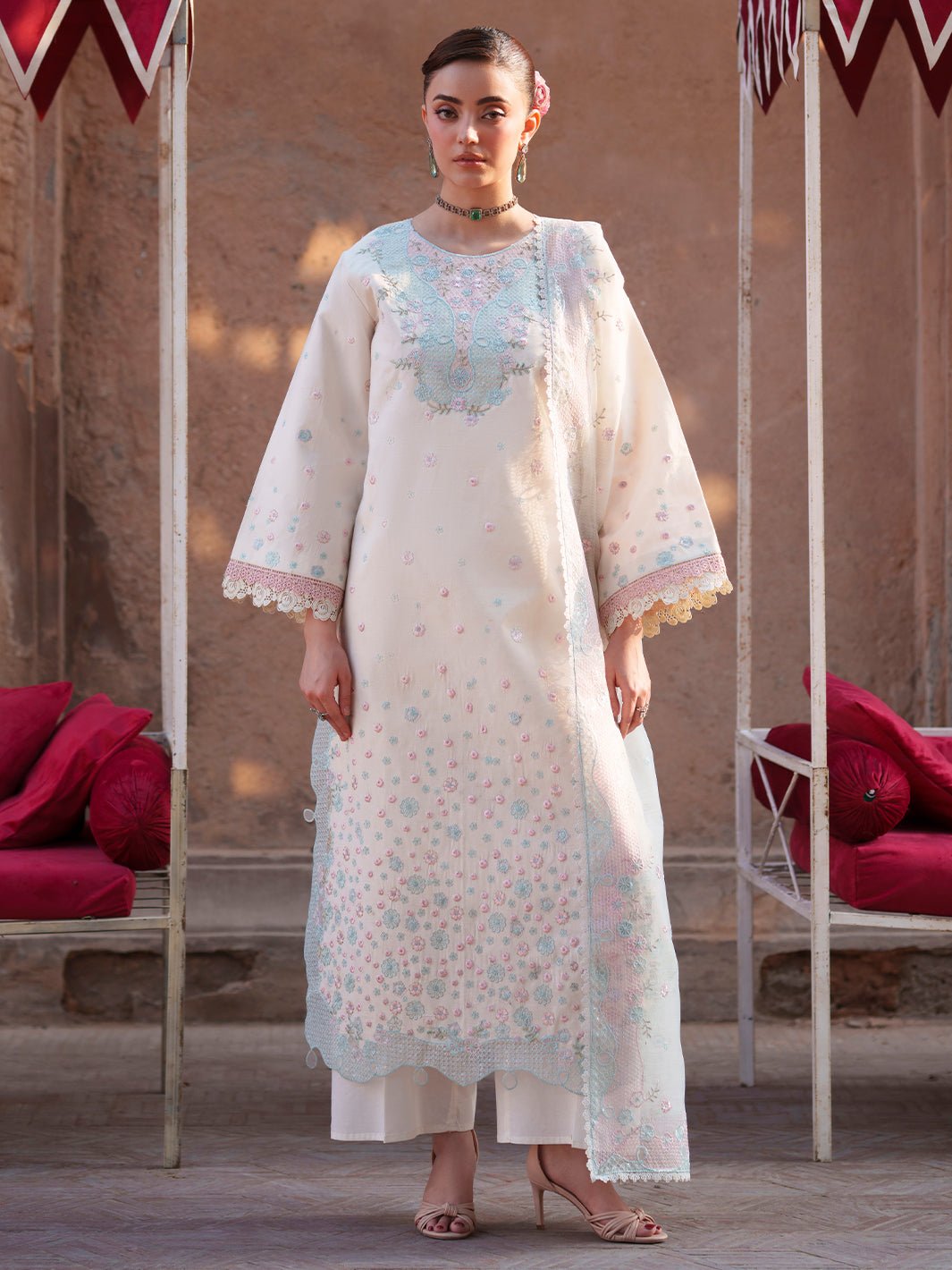 Mahnur | Nilofer Luxury Lawn 26 | NL-02-Brand:Mahnur-Type:Ladies Clothes-Off White-Lawn-House of Maryam- Buy in UK, USA