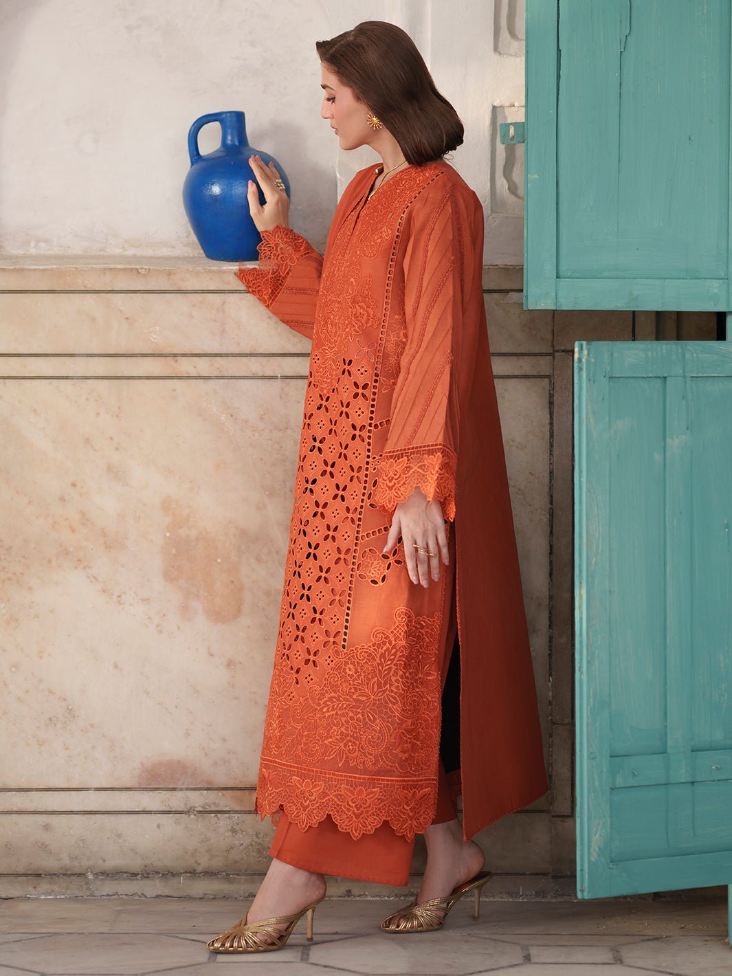 Mahnur | Nilofer Luxury Lawn 26 | NL-11-Brand:Mahnur-Type:Ladies Clothes-Burnt Orange-Lawn-House of Maryam- Buy in UK, USA