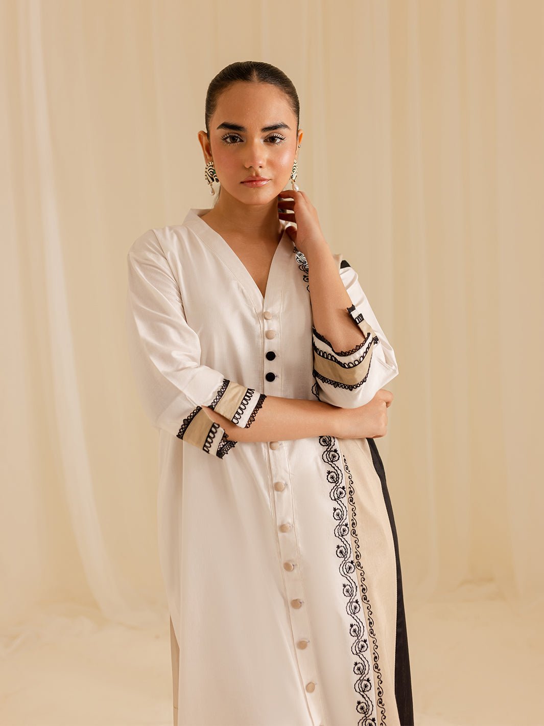 Mahnur | Petal Whispers Lawn Pret | Gardenia-Brand:Mahnur-Type:Ladies Clothes-Ivory-Lawn-House of Maryam- Buy in UK, USA