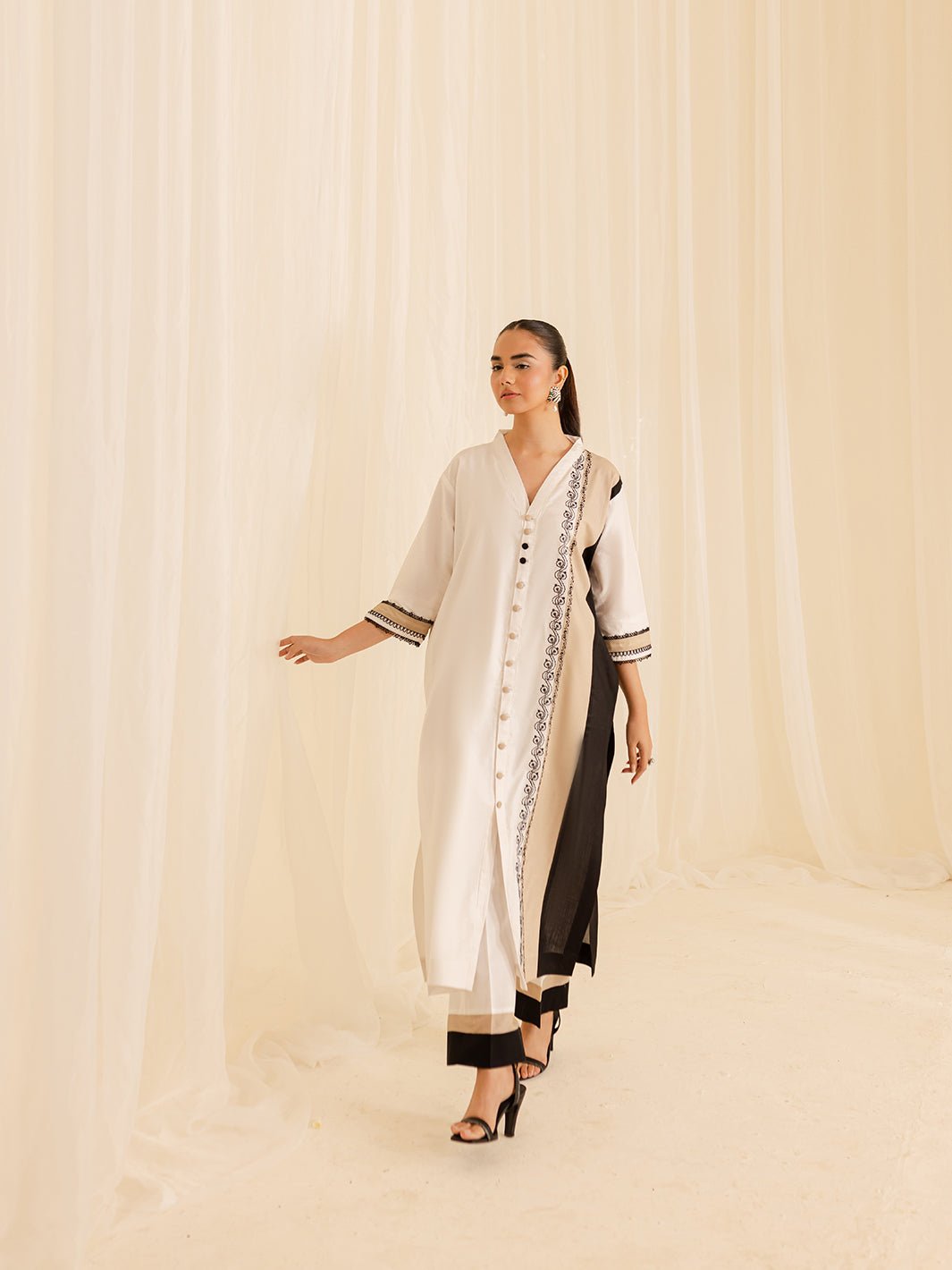 Mahnur | Petal Whispers Lawn Pret | Gardenia-Brand:Mahnur-Type:Ladies Clothes-Ivory-Lawn-House of Maryam- Buy in UK, USA