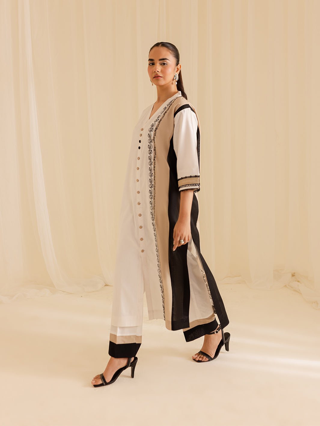 Mahnur | Petal Whispers Lawn Pret | Gardenia-Brand:Mahnur-Type:Ladies Clothes-Ivory-Lawn-House of Maryam- Buy in UK, USA