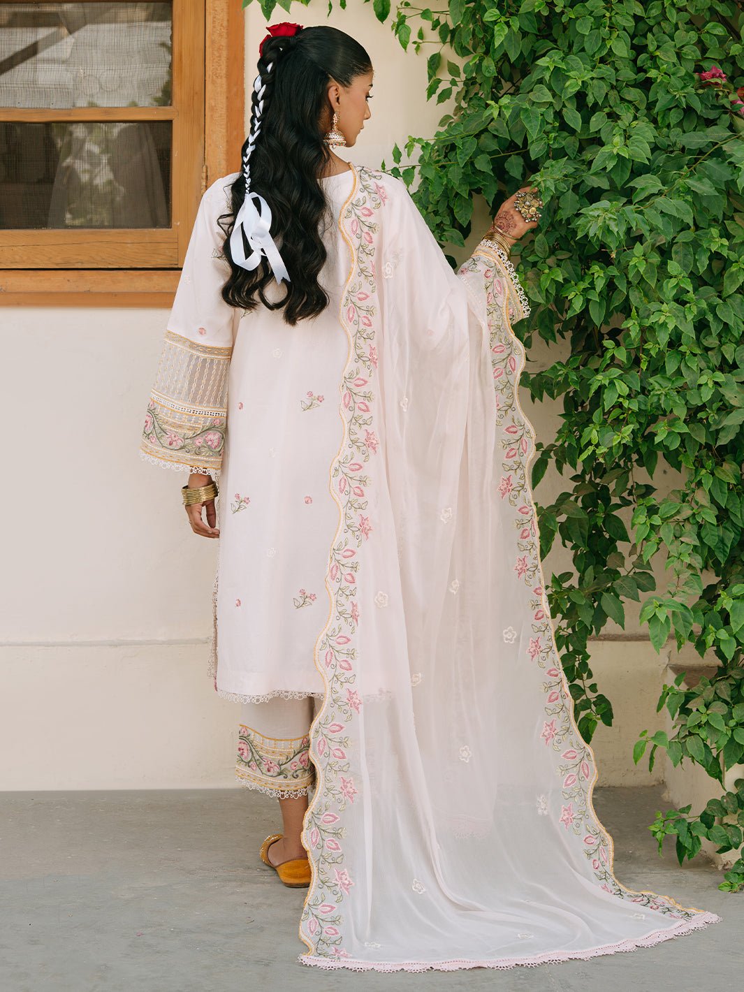 Mahnur | Shanaya Luxury Lawn 25 | Elnaz-Brand:Mahnur-Type:Ladies Clothes-White-Lawn-House of Maryam- Buy in UK, USA