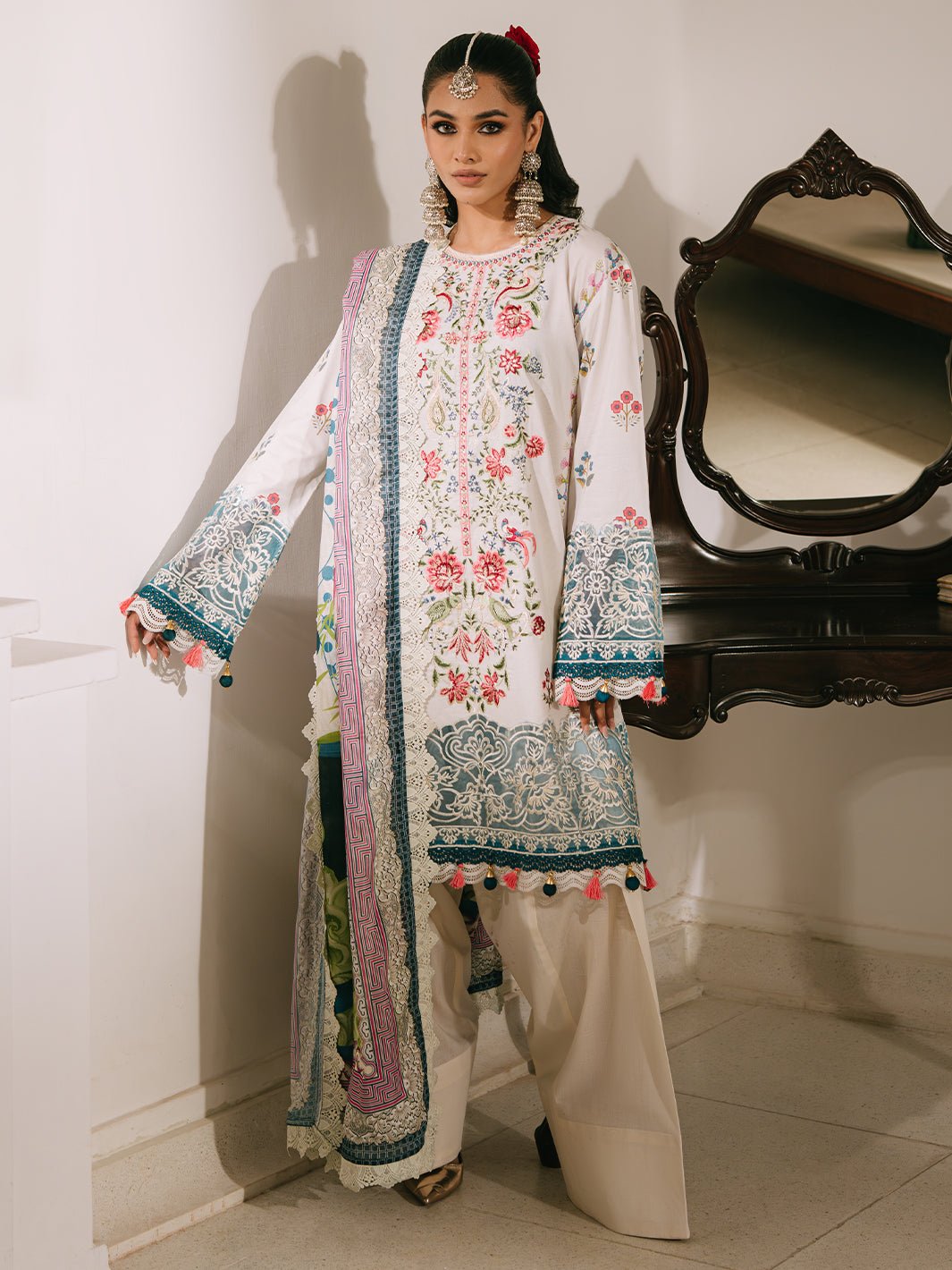Mahnur | Shanaya Luxury Lawn 25 | Rangrez-Brand:Mahnur-Type:Ladies Clothes-White-Lawn-House of Maryam- Buy in UK, USA