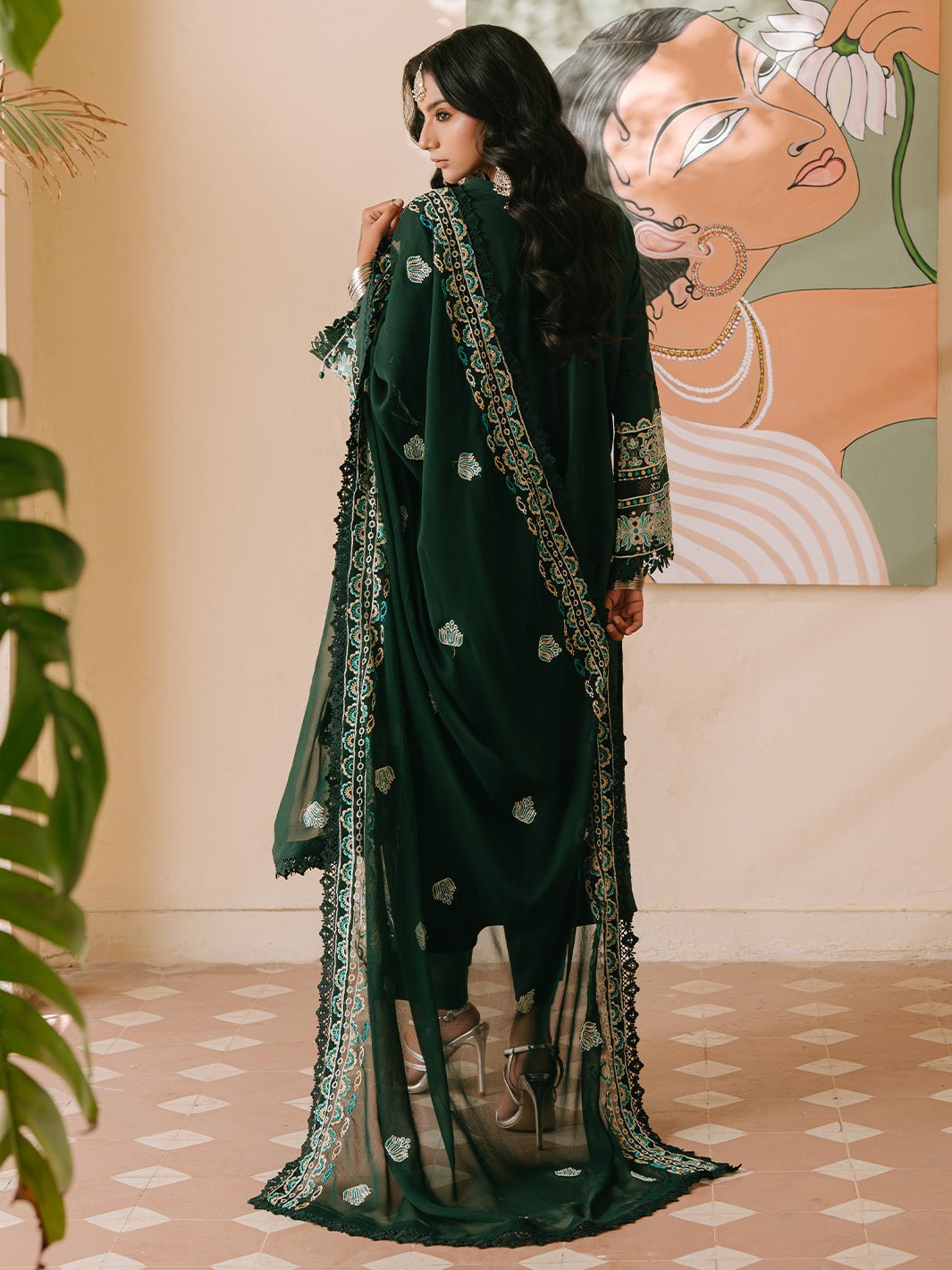 Mahnur | Shanaya Luxury Lawn 25 | Siyahgul-Brand:Mahnur-Type:Ladies Clothes-Bottle Green-Lawn-House of Maryam- Buy in UK, USA